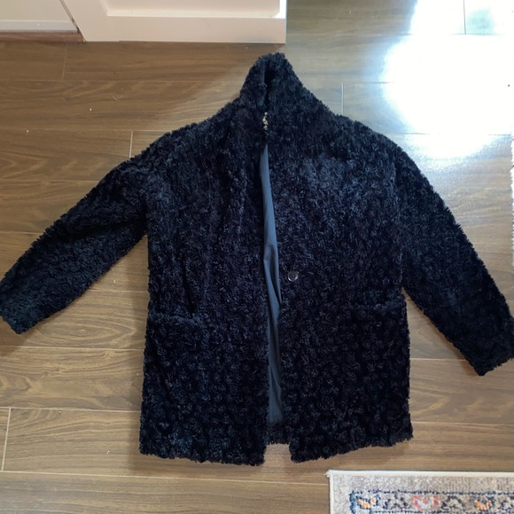 Aritzia wilfred free faux fur jacket - Picture 2 of 3
